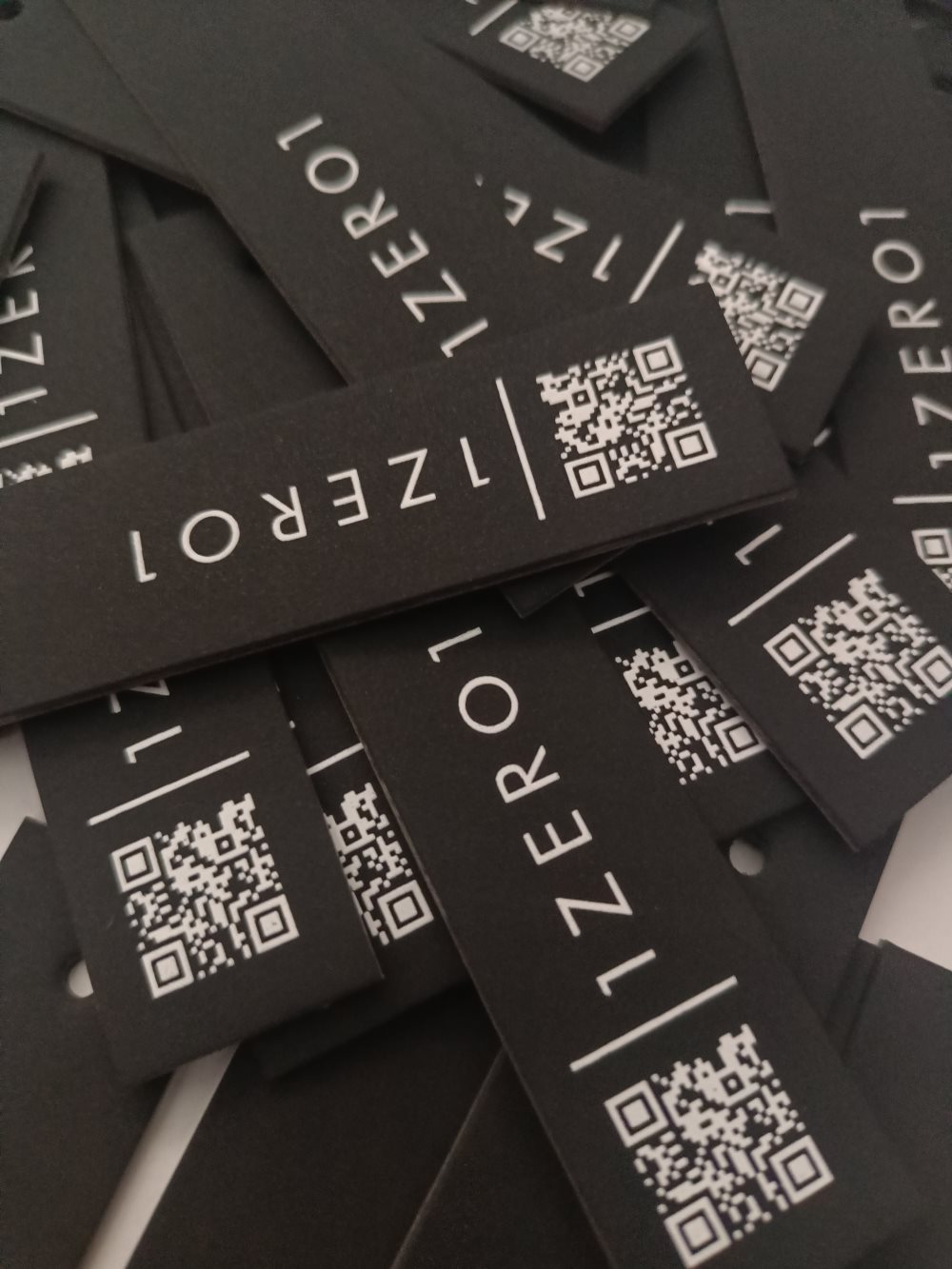 1Zero1 Karton Etiket